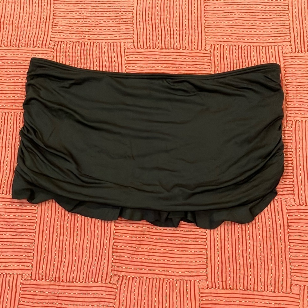 Simon Chang swim skort ( skirt with bikini bottom) Black